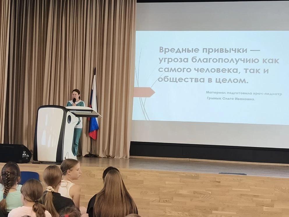 Вредные привычки - угроза благополучию как самого человека, так и общества в целом.