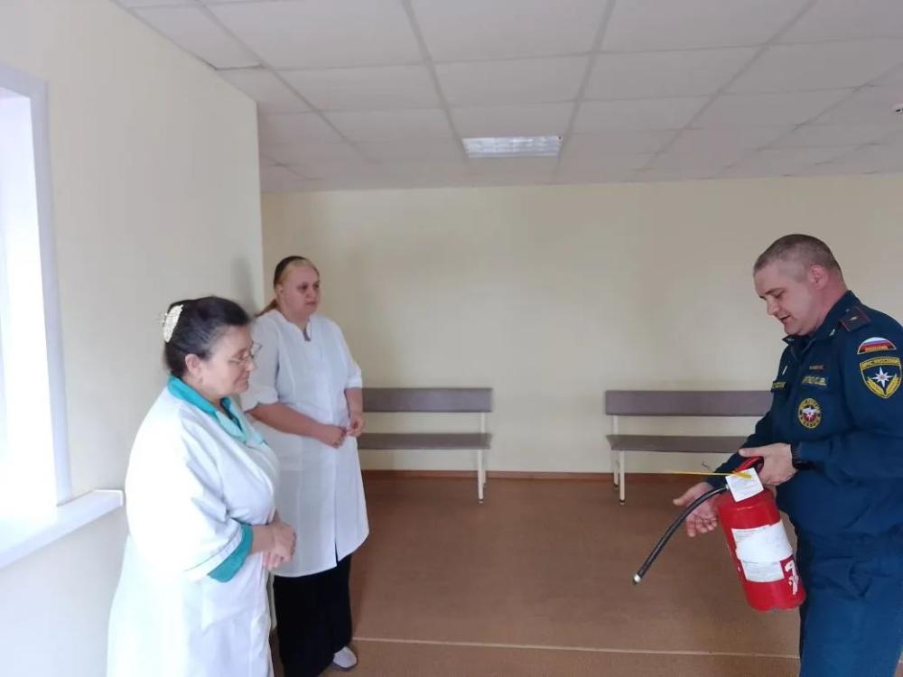 Тактические занятия по теме возможного возгорания в медицинском учреждении.